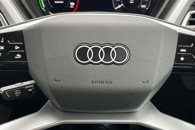 AUDI Q4 e-tron Photo 33