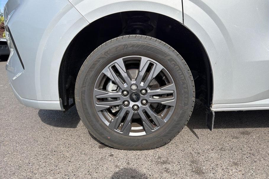 Used Ford TRANSIT CUSTOM YM25EZN 18