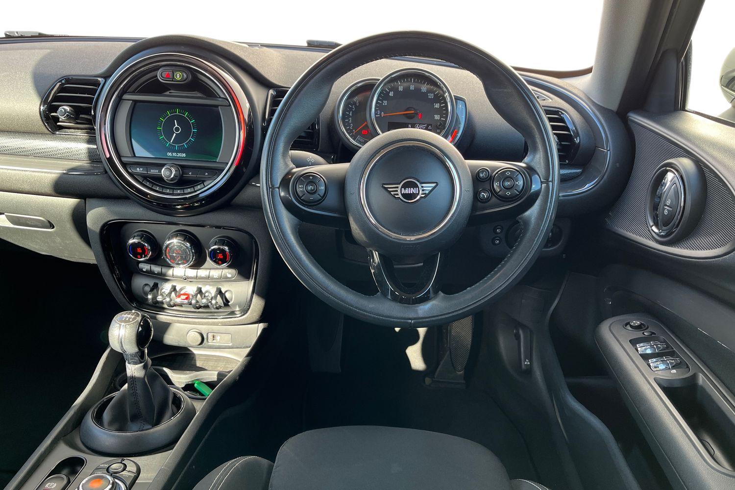 MINI CLUBMAN Photo 10