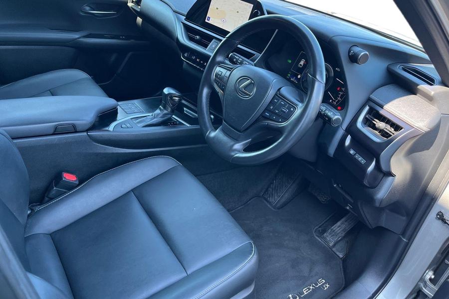 Lexus UX Photo autoimg-f2d4bef58cdb31ef3287ce24676ce3d110cfa057.jpg