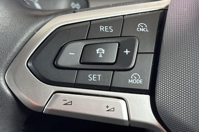 VOLKSWAGEN Golf Photo 16