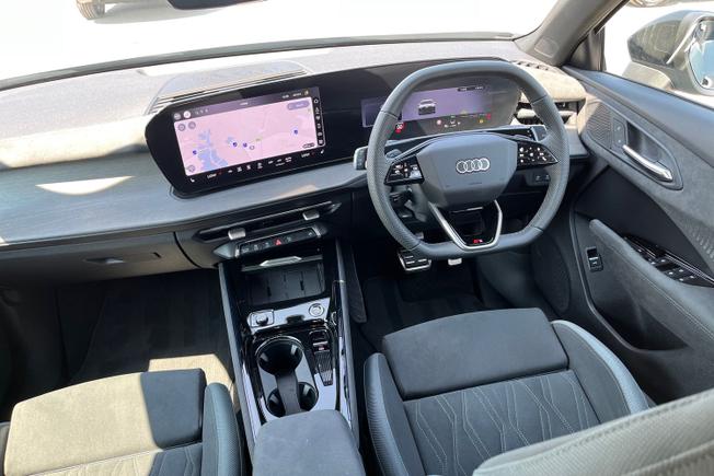 AUDI Q3 Photo 51