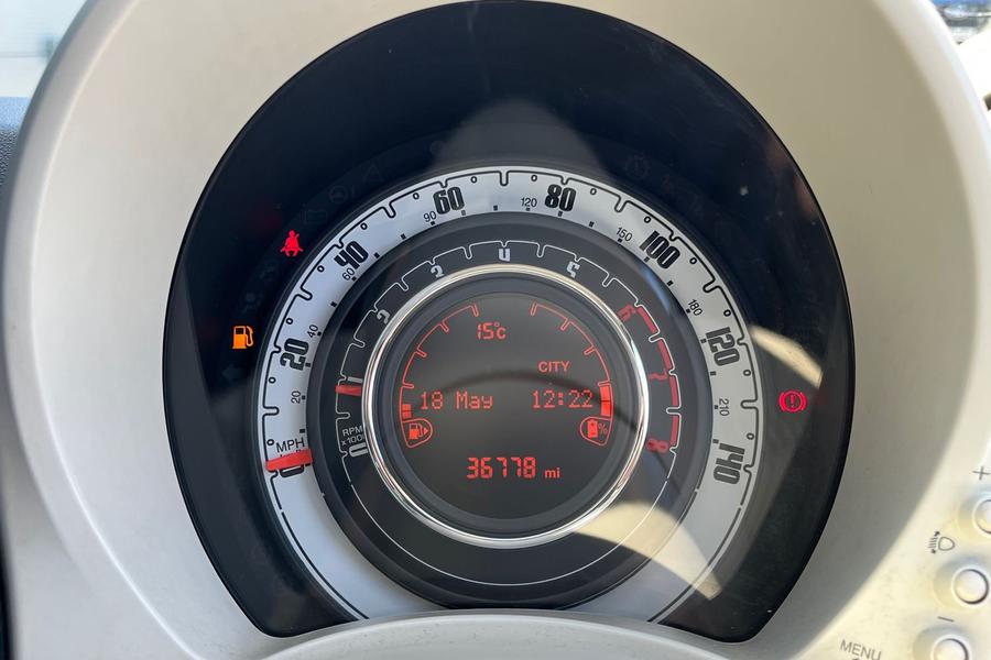 Fiat 500 Photo autoimg-f2e2b52a2c179bf0d4b908c9db9b4cbb88b94006.jpg