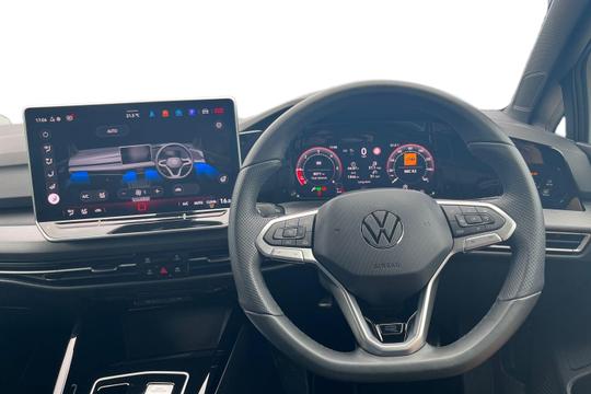 Volkswagen Golf Photo autoimg-f2e5aca78ce682993f4cf948bc6f8f1dea6e0b9f.jpg
