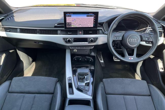 AUDI A4 Photo 10