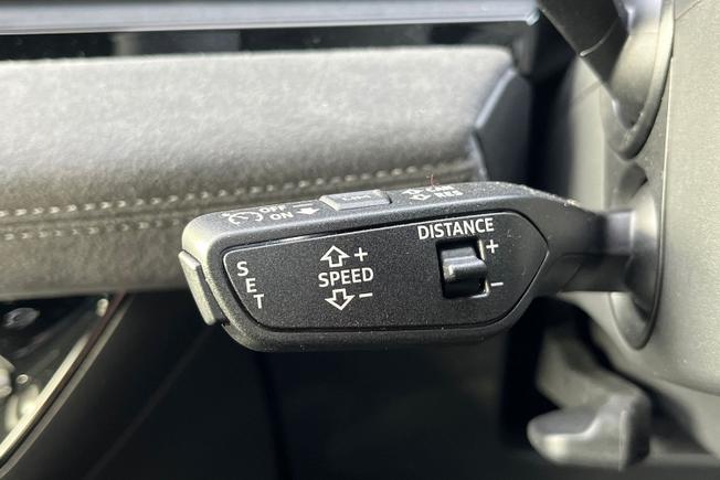 AUDI Q6 E-Tron Photo 42