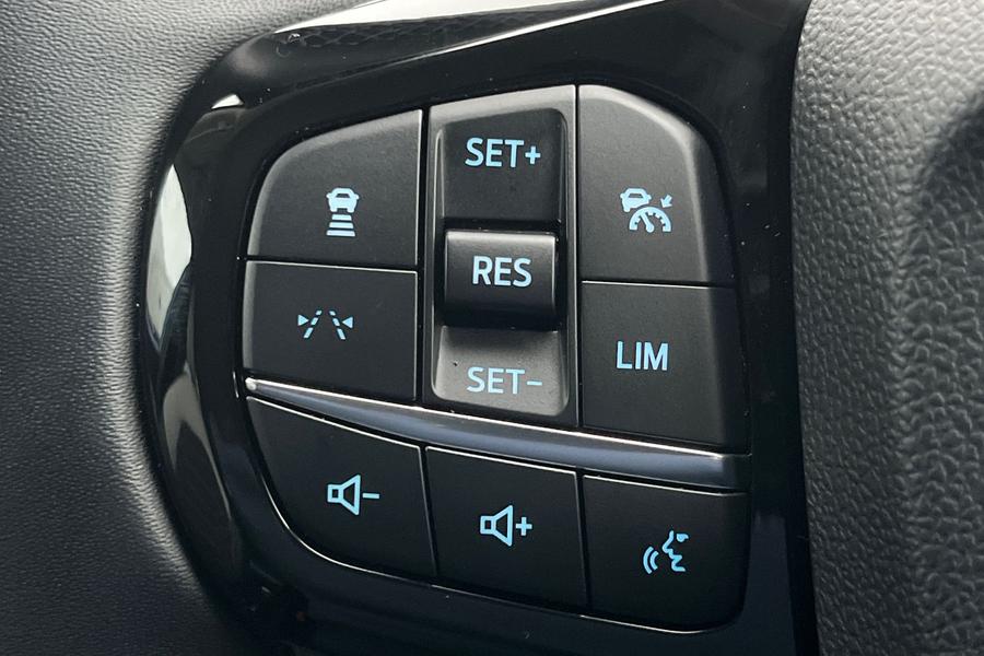 Ford PUMA GEN-E Photo autoimg-f2ee495b834fc2bd2c36a44b23341f0c367e2c78.jpg