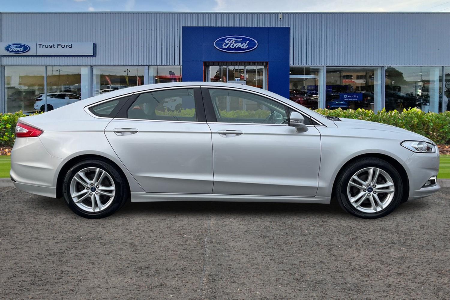 Ford MONDEO Photo 2