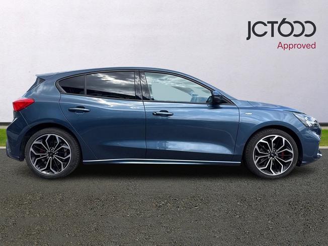 FORD Focus Photo 4
