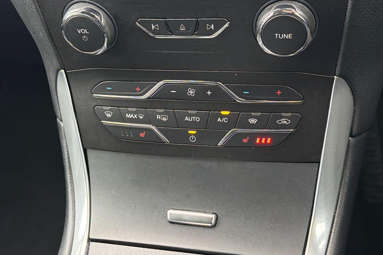 Ford S-MAX Photo 33