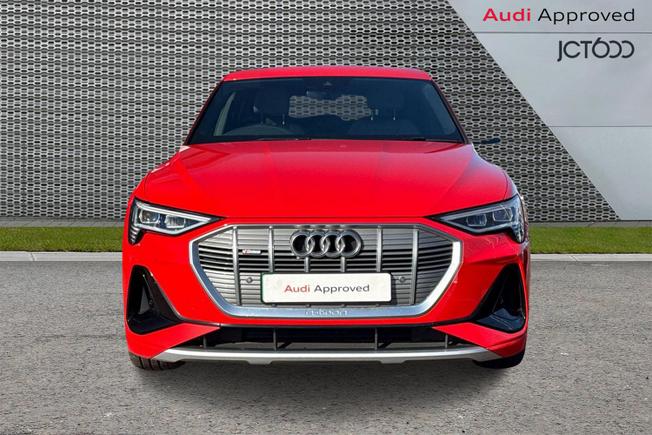 Audi e-tron Photo 8