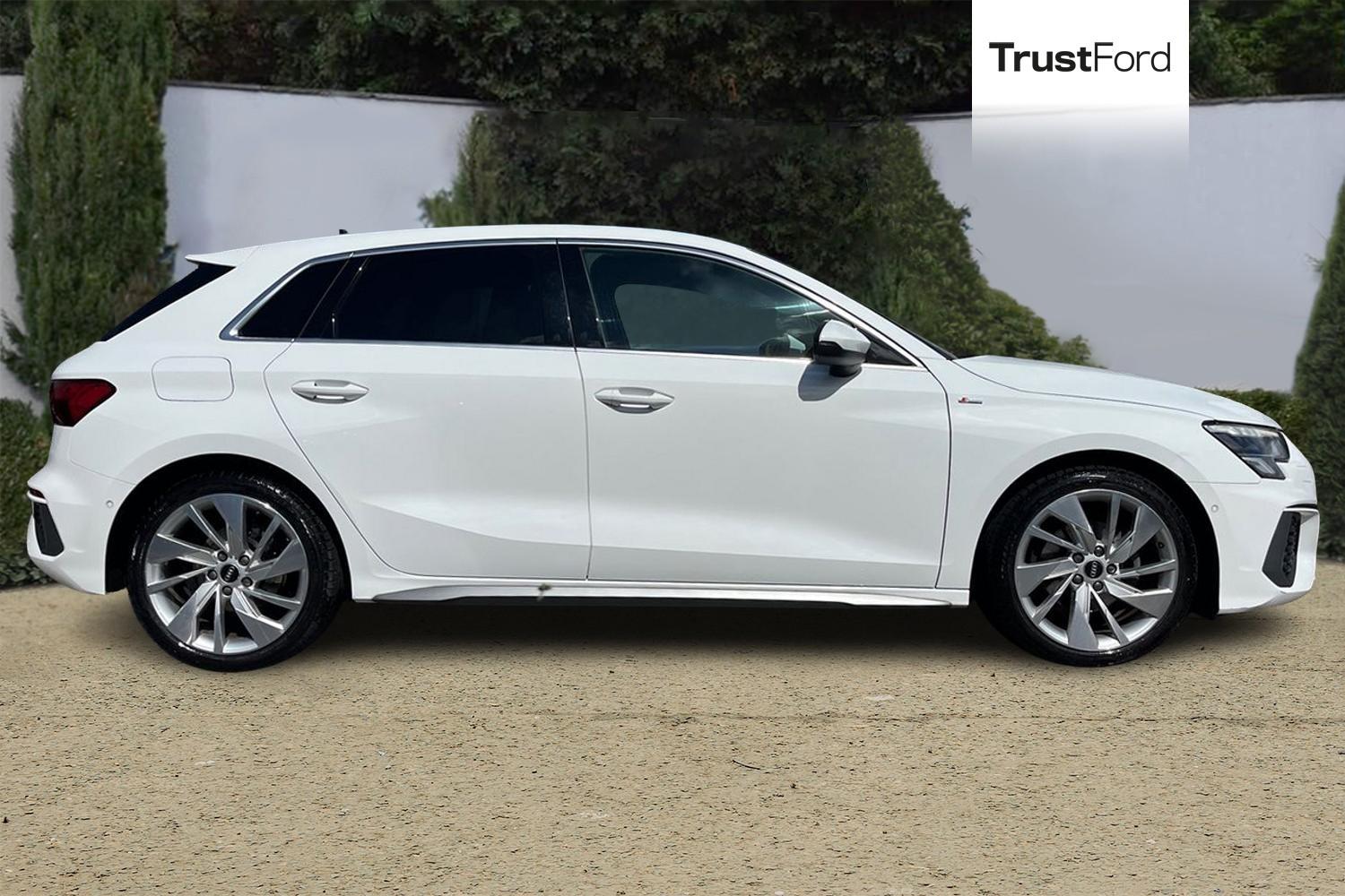 Audi A3 Photo 2