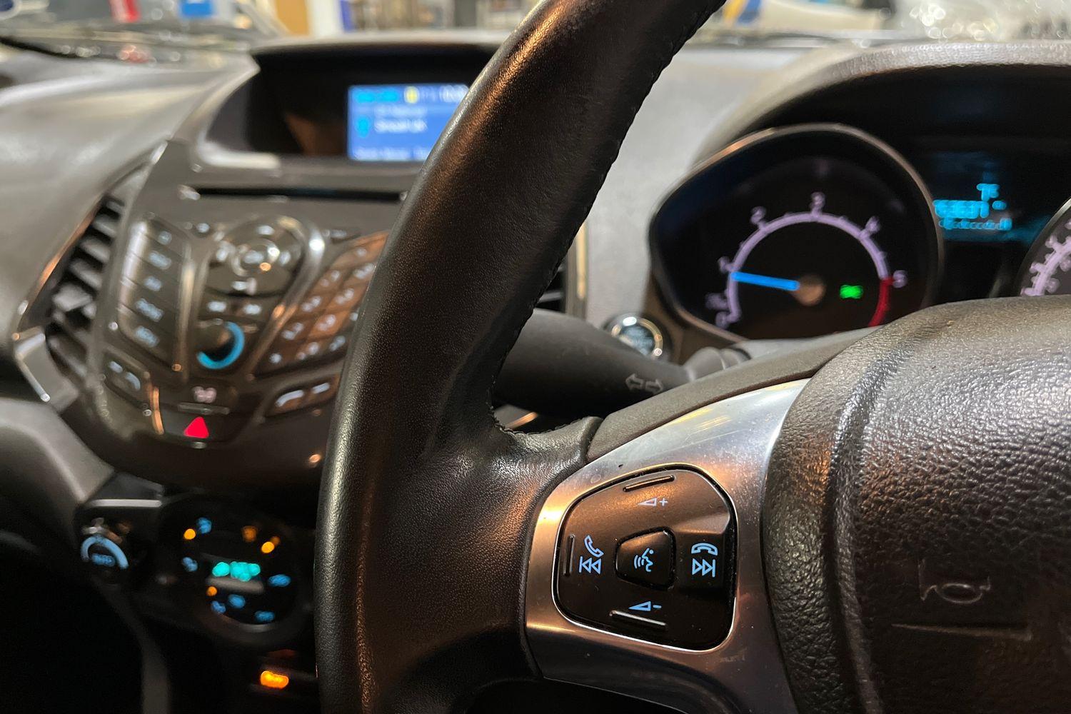 Ford ECOSPORT Photo 27