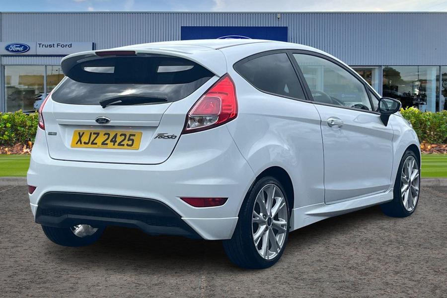 Ford FIESTA Photo autoimg-f2fd8220539bd561e55d073567b274476b8e0984.jpg