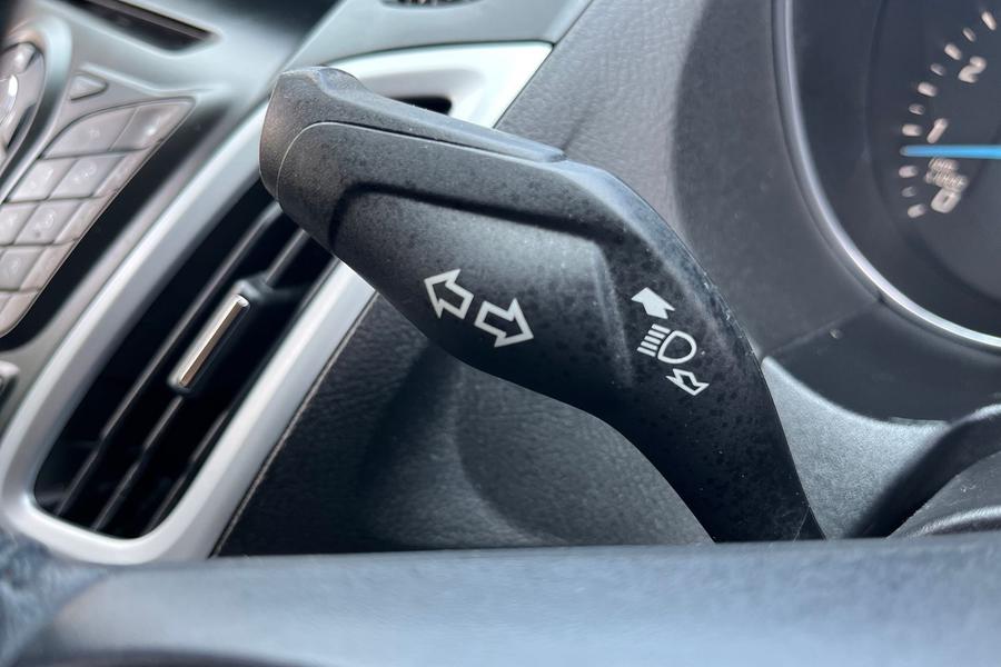 Ford Focus Photo autoimg-f2fe0a7bdee8c54f9a2ae2d0ff171906197d7143.jpg