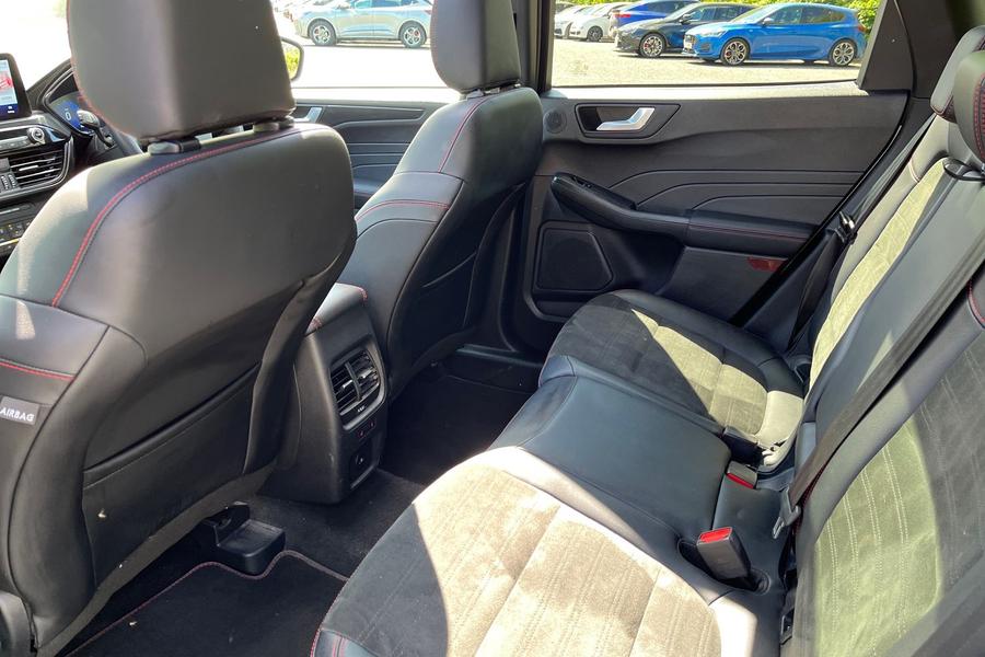 Ford KUGA Photo autoimg-f3023ee71f33185906ae4182871e66dbc0e3888f.jpg