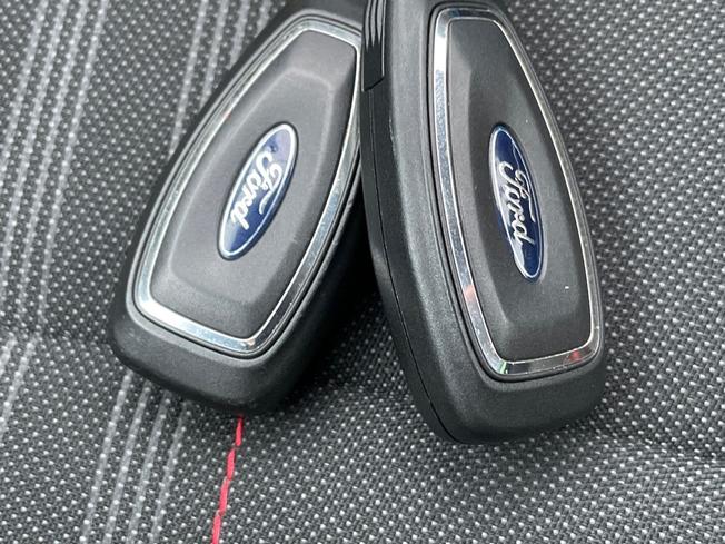 FORD Puma Photo 50