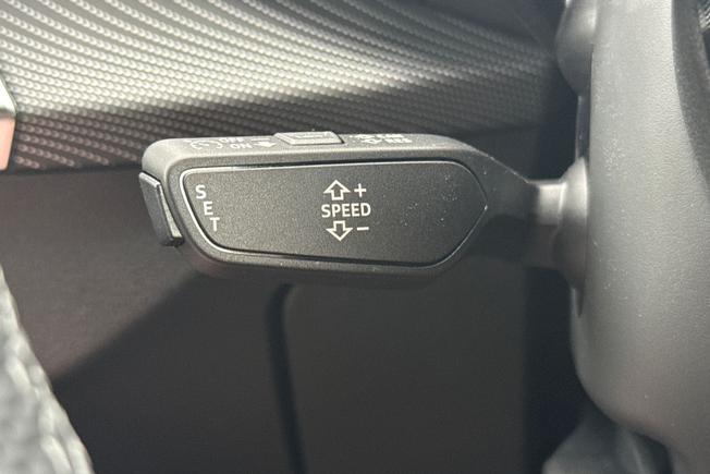 AUDI Q2 Photo 23