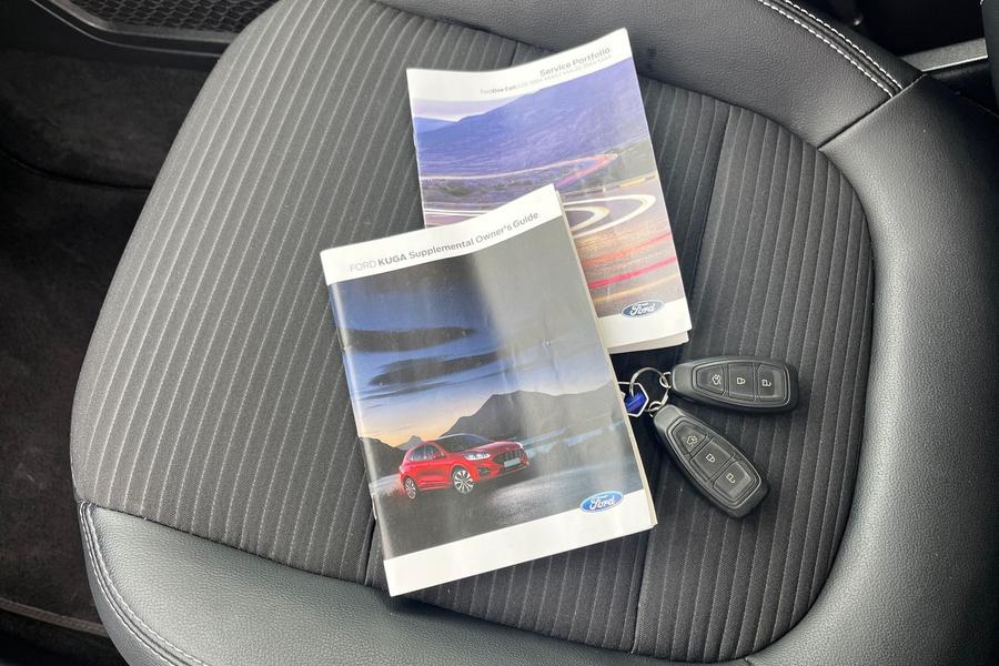 Ford KUGA Photo autoimg-f30a6c6d9ed12a57147214c3b955d8bd9fb798fb.jpg