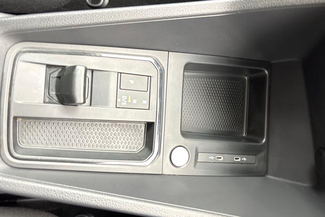 VOLKSWAGEN Caddy Photo 27