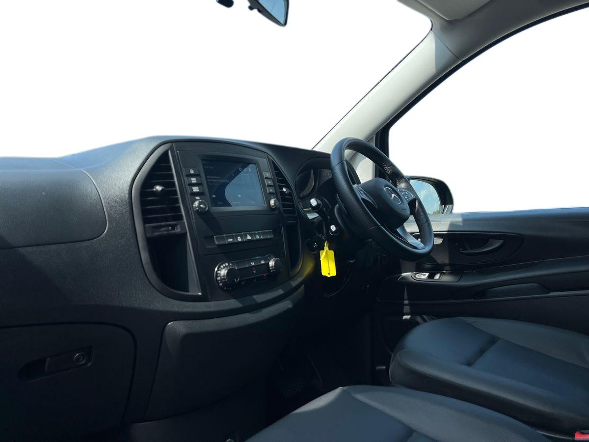 Mercedes-Benz Vito Photo 2