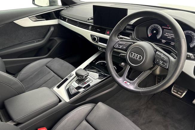 AUDI A4 Avant Photo 6