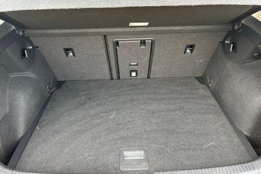 Volkswagen Golf Photo autoimg-f31855906fbbd3cf4c64f5c815dd4b449c127f49.jpg
