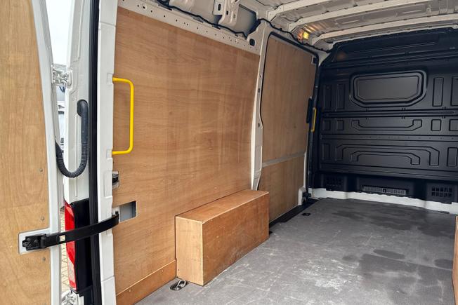 VOLKSWAGEN Crafter Photo 38