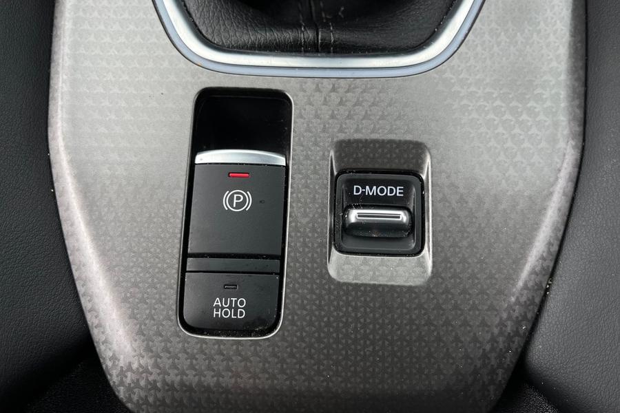 Nissan Qashqai Photo autoimg-f31b1cd74690c3af8d5ad22f94e1de07151745f3.jpg