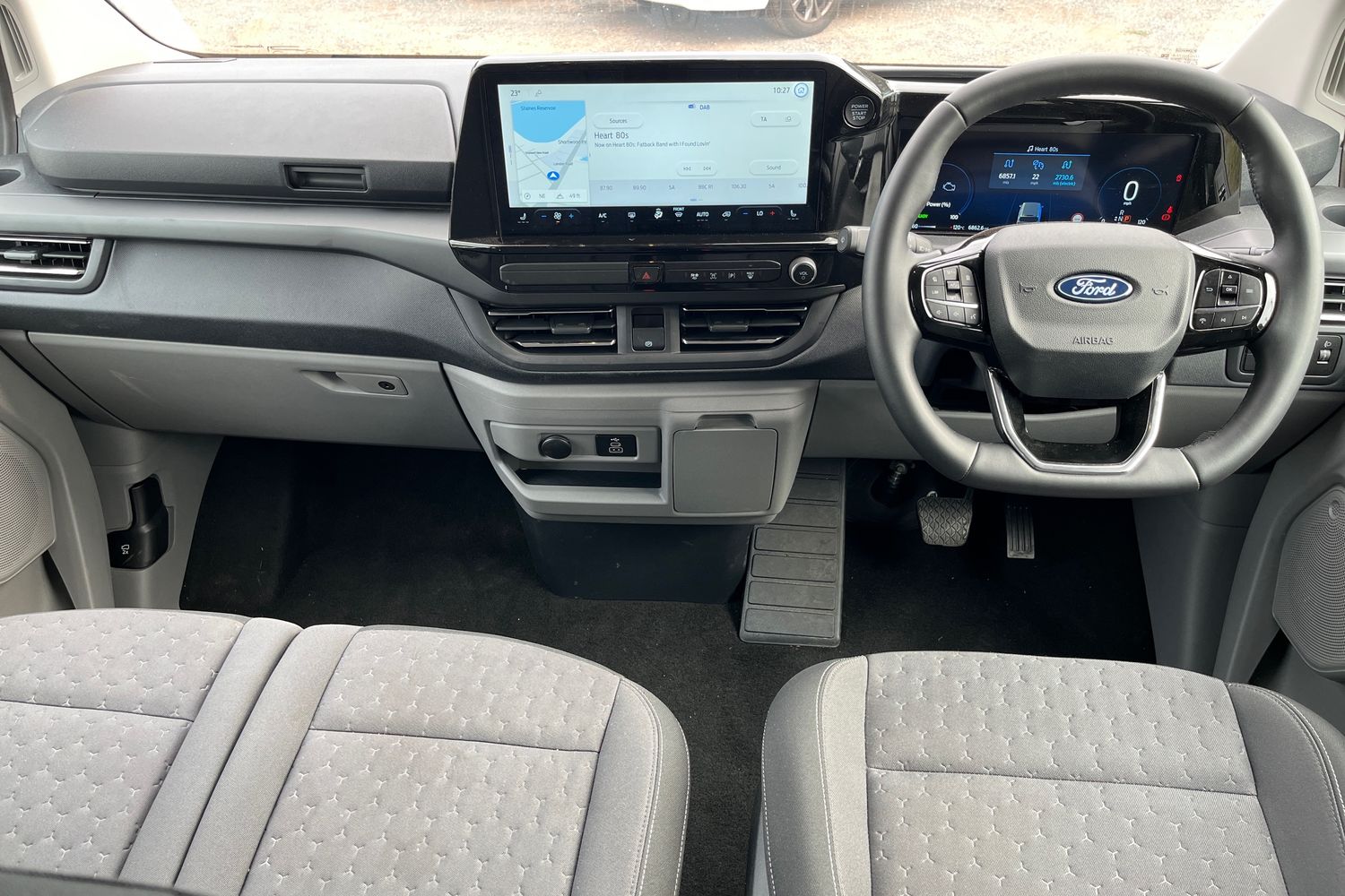 Ford TOURNEO CUSTOM Photo 21