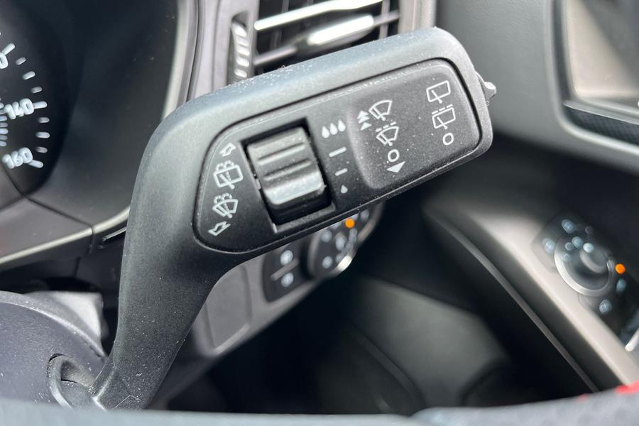 Ford Focus Photo autoimg-f32335c77de05160d98d5fbc2e0cfce8a43f912e.jpg