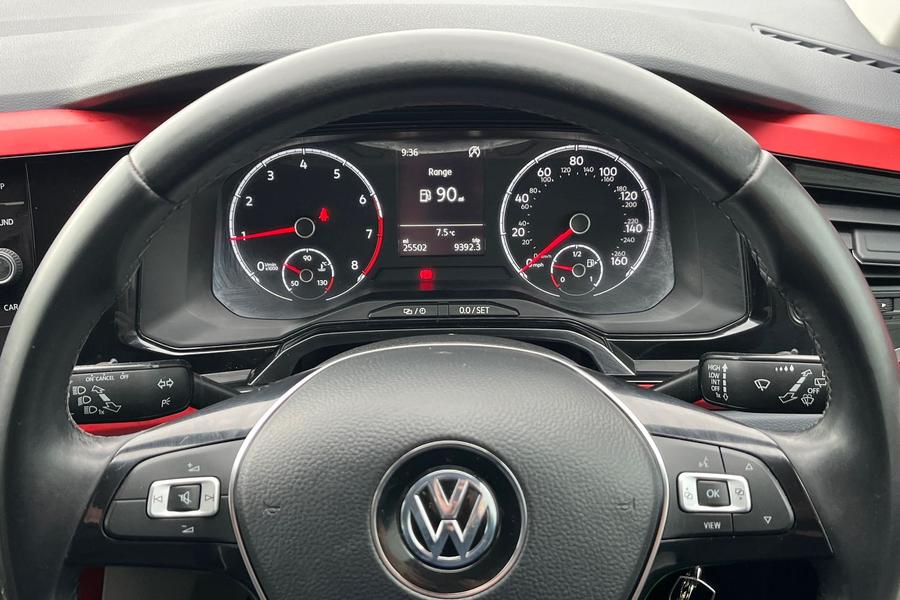 Volkswagen POLO Photo autoimg-f32869923e062a98d9d83744d468f5128bceb1b3.jpg