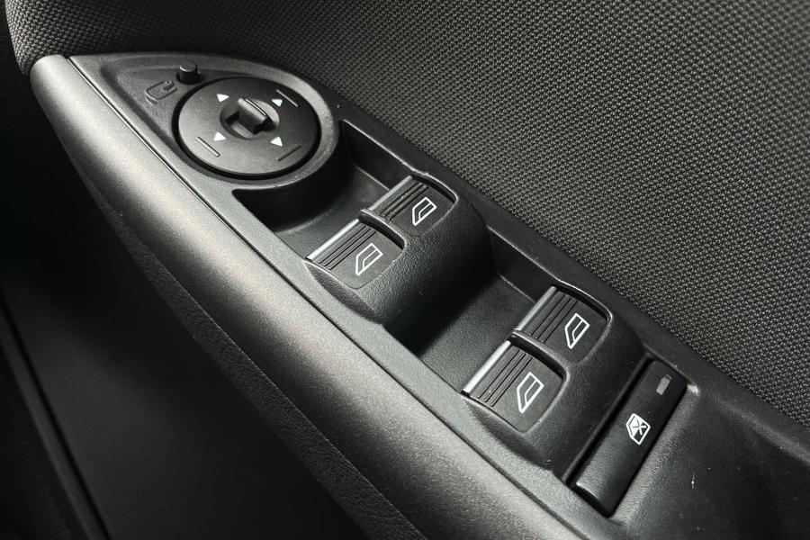 Ford FOCUS Photo autoimg-f32e545e65cf7f979bef0f6274859523cb805027.jpg