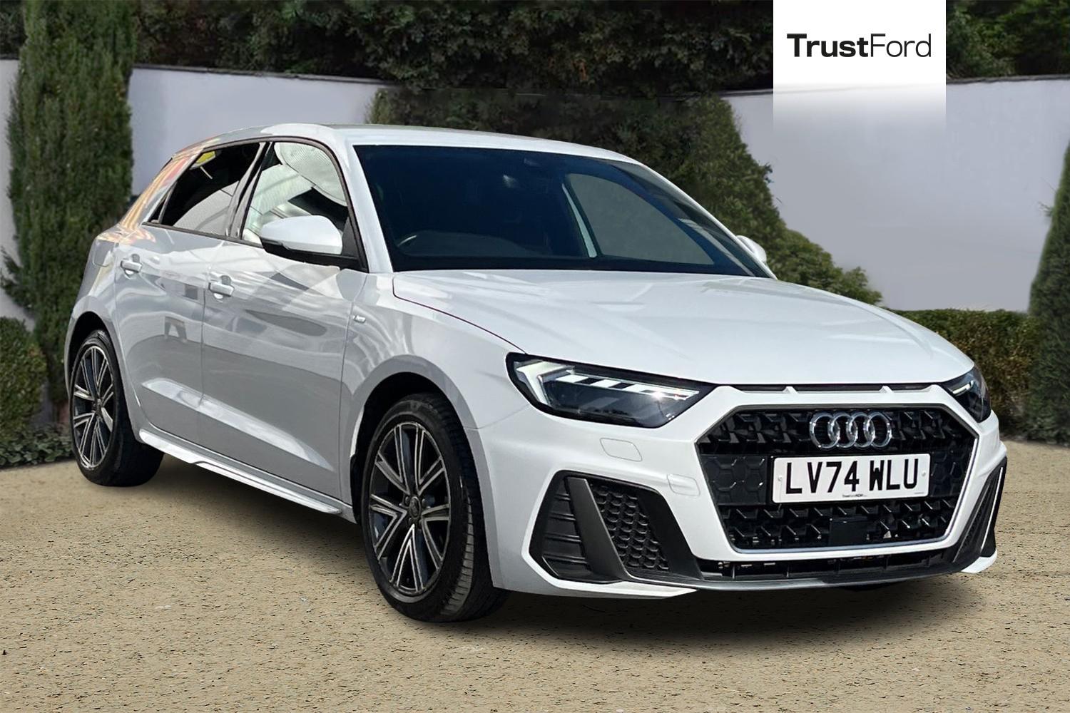 Audi A1 Photo 0