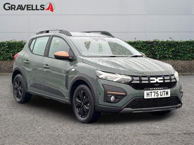 Used 2026 Dacia SANDERO STEPWAY 1.0 TCe EXTREME Hatchback 5dr Petrol Manual Euro 6 (s/s) (90 ps) Green at Gravells