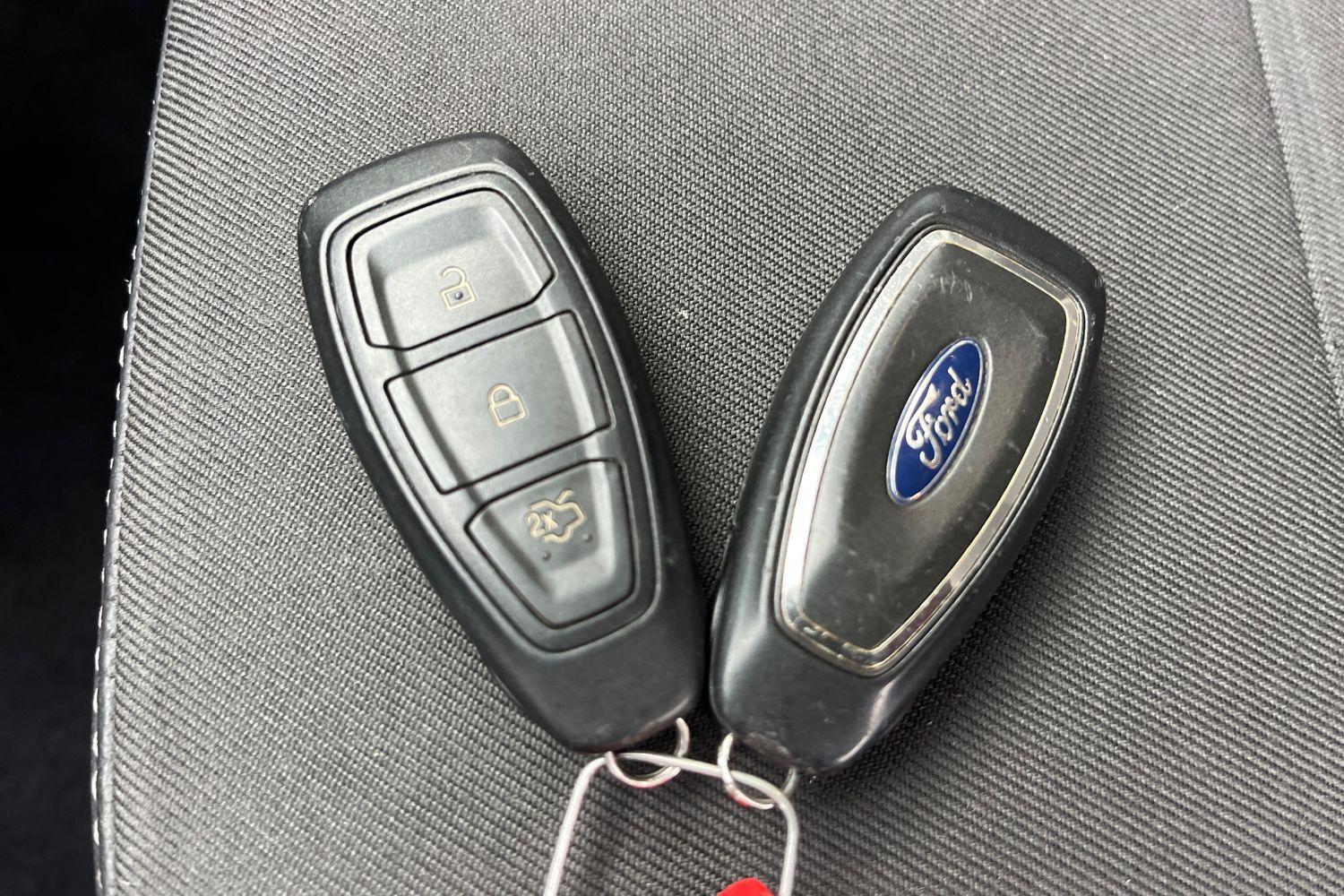 Ford KUGA Photo 21