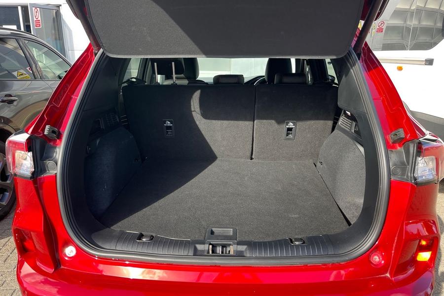 Ford Kuga Photo autoimg-f336a6a03a52f4e974f3e0d3d94e327a1285b2cf.jpg