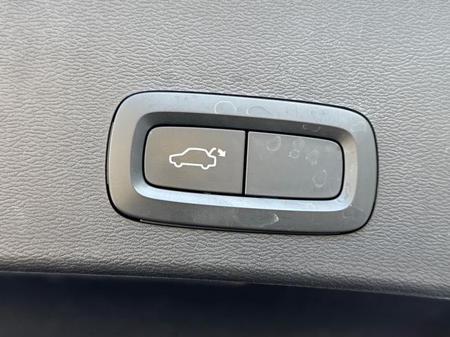 VOLVO Xc40 Photo 39