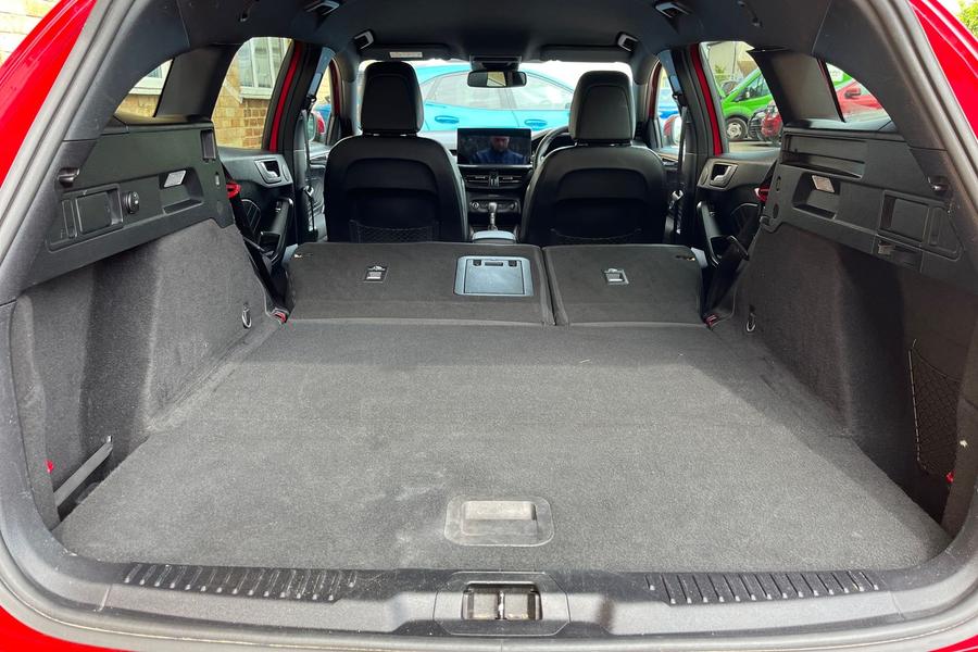 Ford FOCUS Photo autoimg-f34240d9ca92ead0f185c97cd30bd9739914db21.jpg