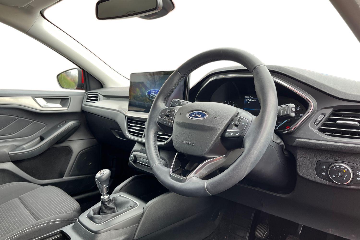 Ford FOCUS Photo 8