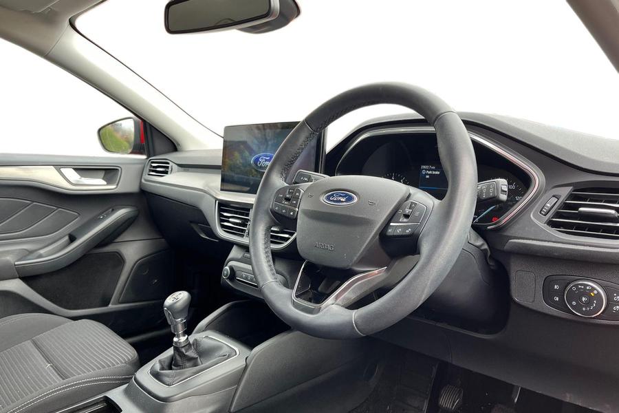 Ford FOCUS Photo autoimg-f3478d15ac0f8d4d75d38b83d441b6c60eaa72a1.jpg