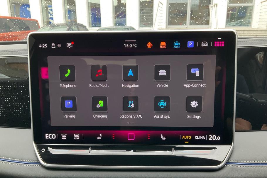 Used Volkswagen TIGUAN 25