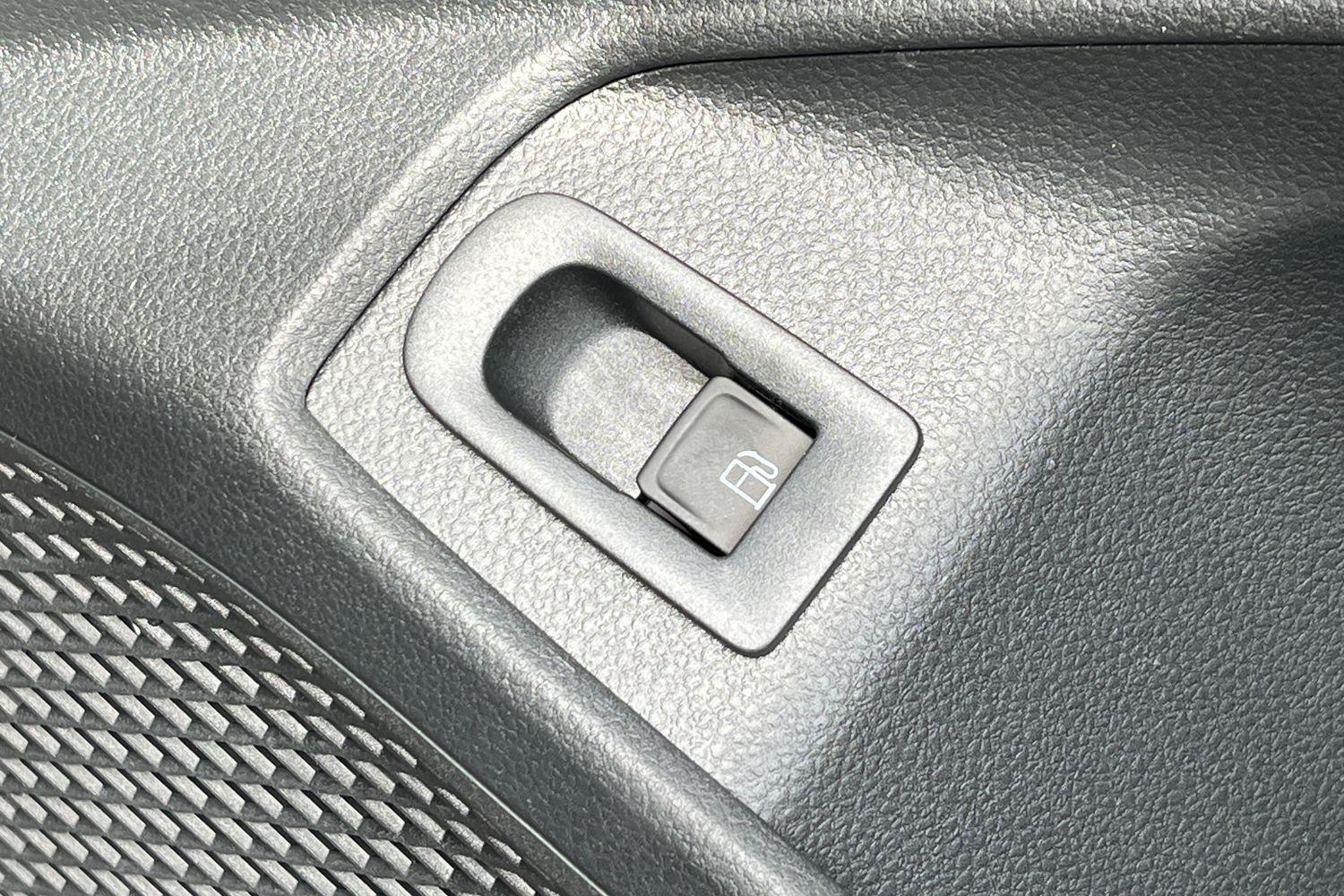 Ford TRANSIT CONNECT Photo 18