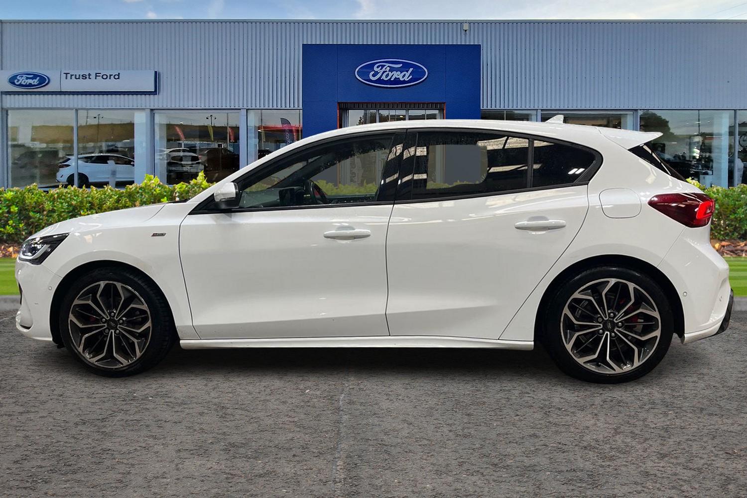 Ford FOCUS Photo 2