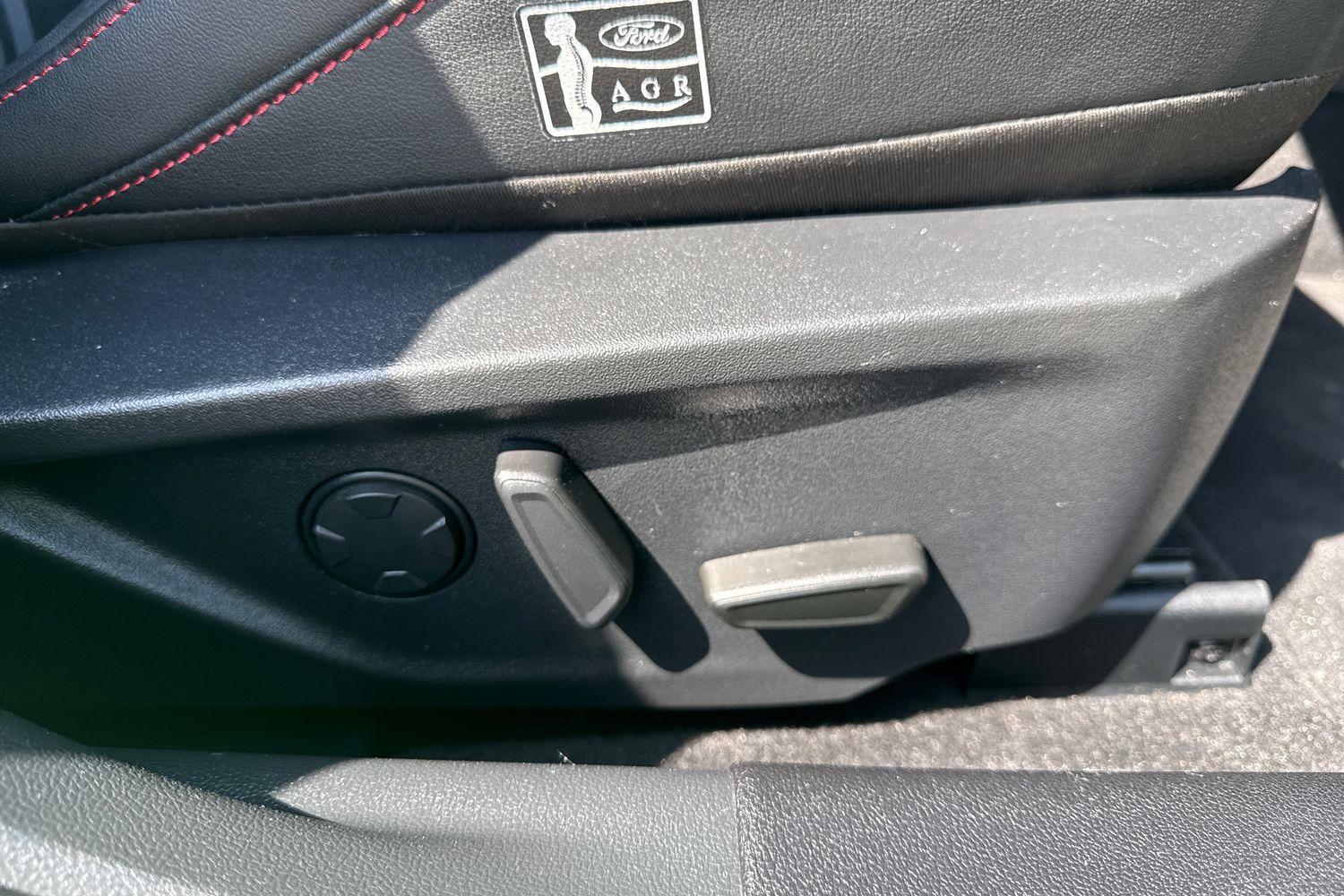 Ford FOCUS Photo 39