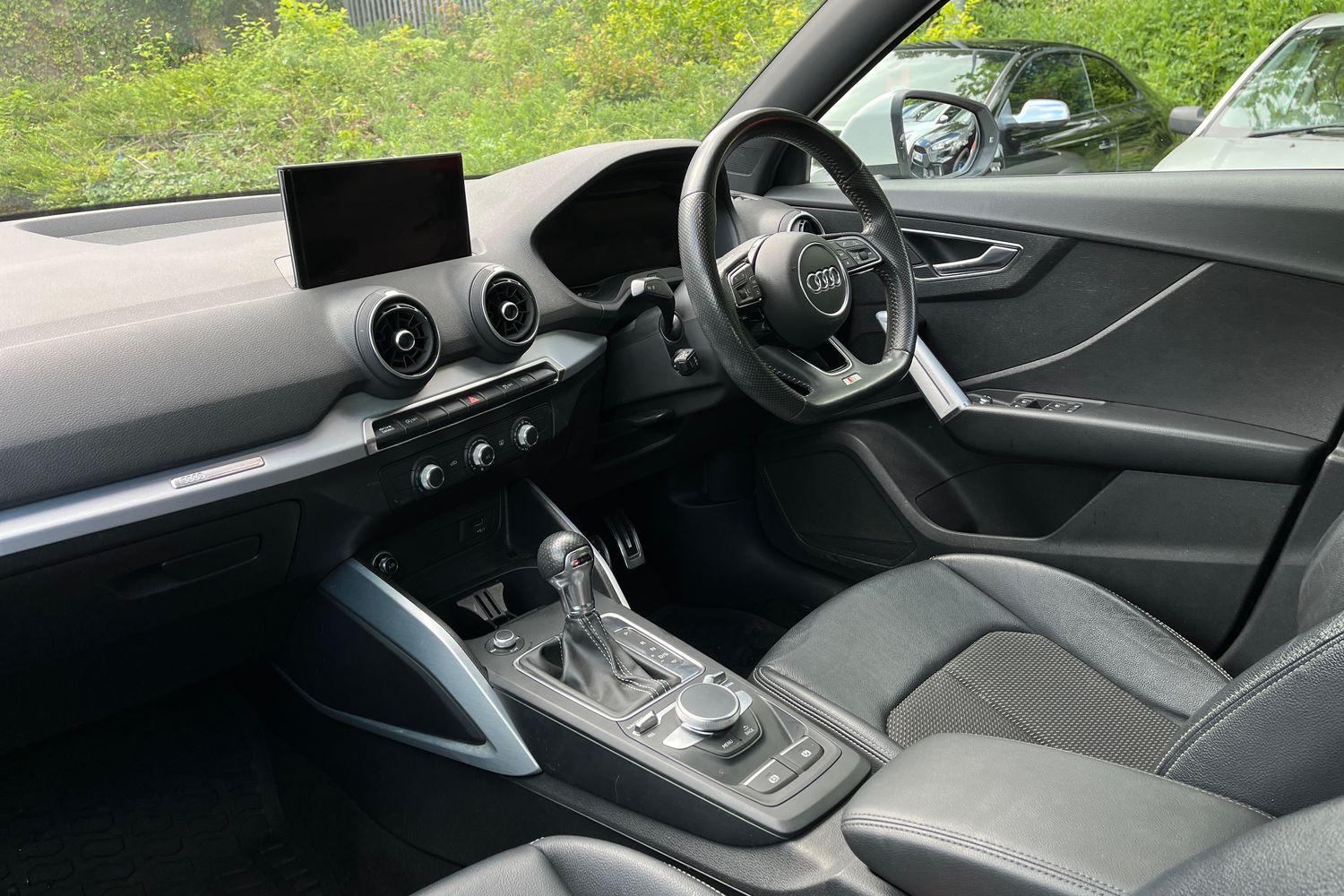 Audi Q2 Photo 17