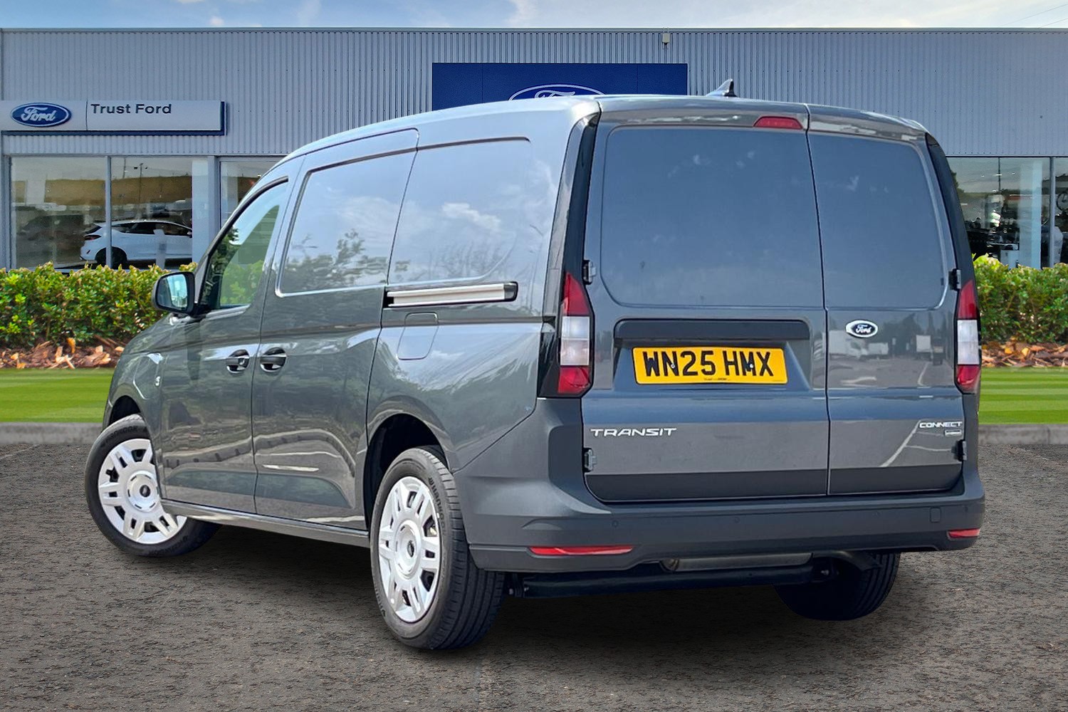 Ford TRANSIT CONNECT Photo 1