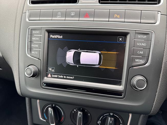 VOLKSWAGEN Polo Photo 36