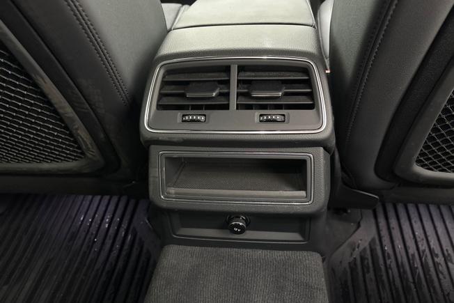 AUDI A6 Photo 24