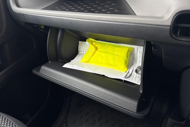 VOLKSWAGEN ID. Buzz Cargo Photo 42